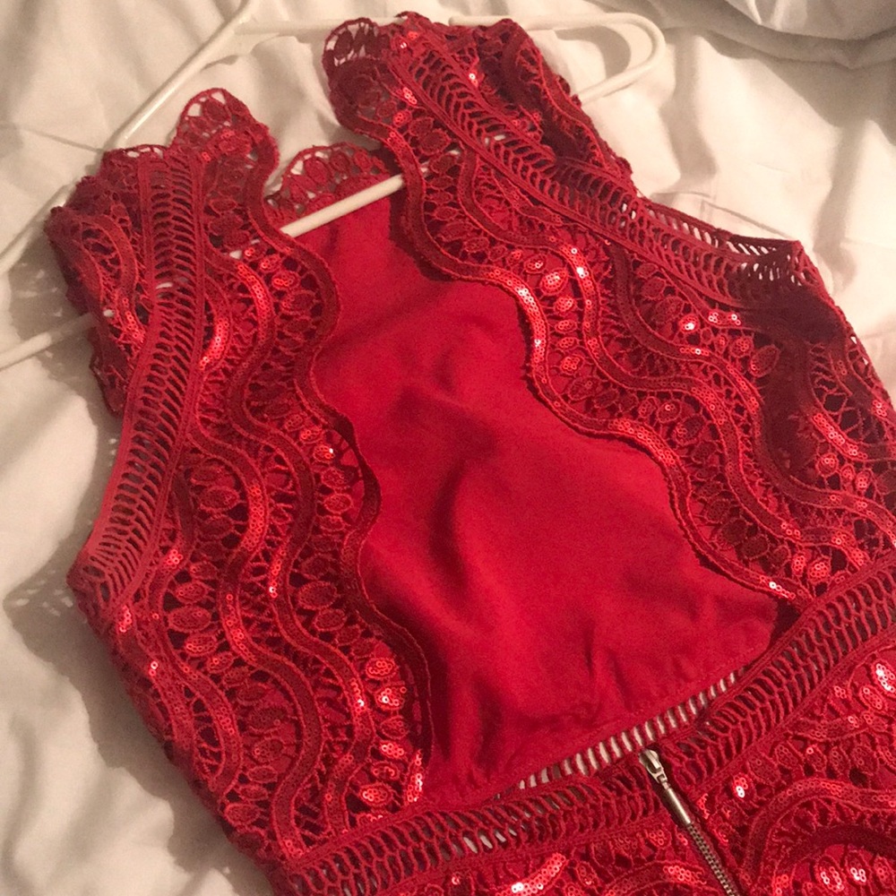 Red Dress - Picture 4 of 4